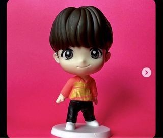 🆕McDonald’s 2025 BTS Suga Tiny Tan Throwback K-pop Korean happy meal limited edition blind box figurine collectable toy (No box)