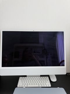 Apple iMac 24-inch M1 Chip 8GB RAM 256GB SSD