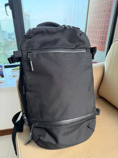 AER Travel Pack (Original)  33-liter bag backpack