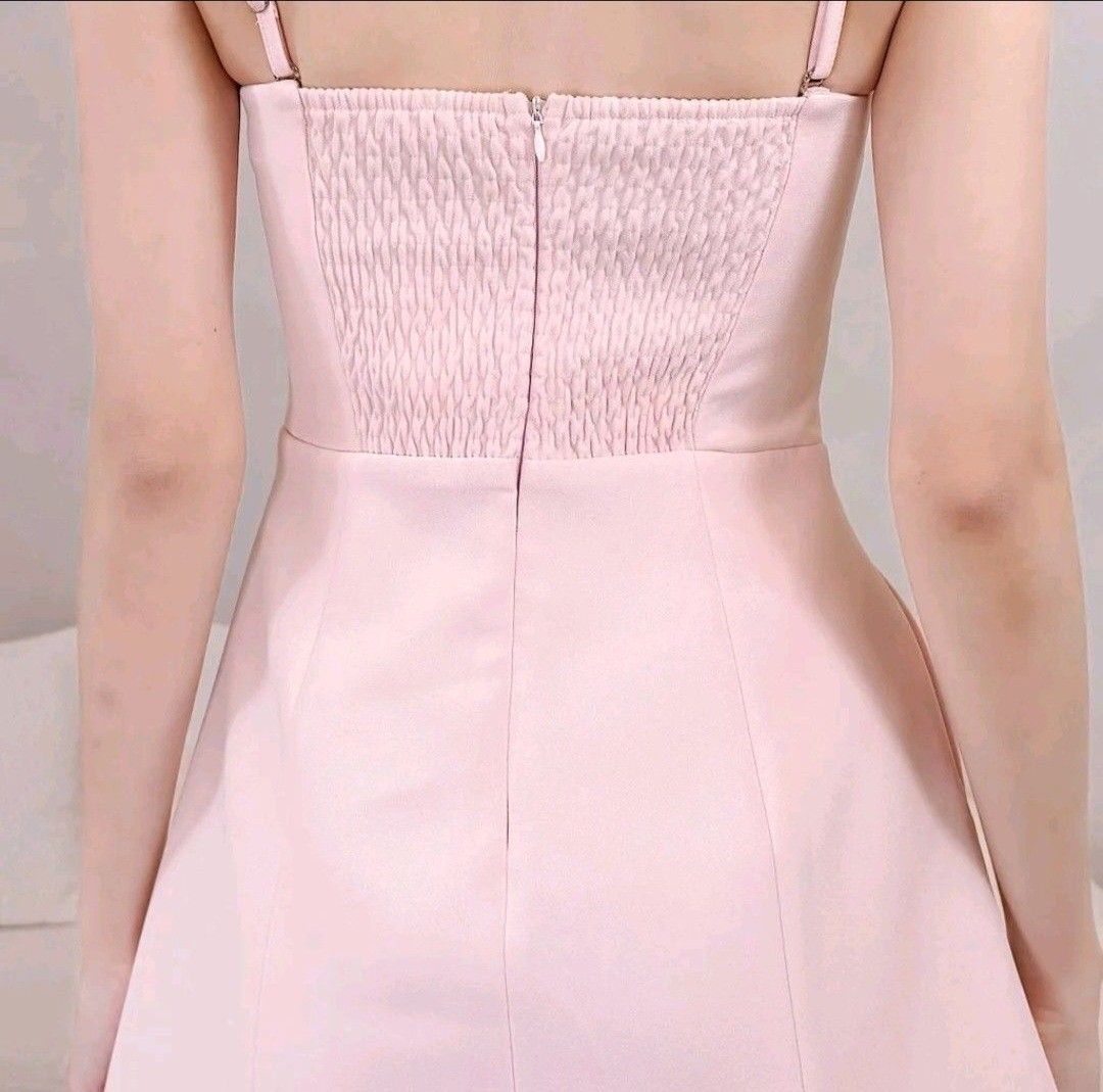 mikayla annabelle sweetheart neckline a-line dress romper in baby pink (Category: Dresses) located in Singapore. Submitted by yuncakes (Listing ID 1451756408, Image 2). Description: - brand new, washed but never worn - comes with both the detachable normal straps and beaded straps - also comes with the mini black bag - size M (see size chart in last pic) - $18, +$3.