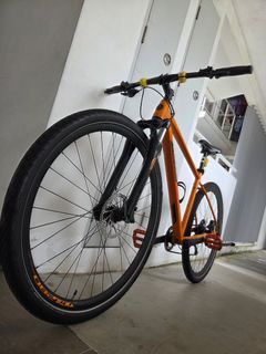 Polygon mtb Heist X5 2019 Orange Mountain Bike with upgraded 4 piston shimano MT-420, replaced  SRAM G3 rotors, 700cc Schwalbe Marathons , Shimano Deore  M600 shifters and deraileurs