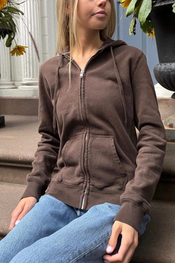 bm christy brown jacket hoodie brandy melville espresso dark brown chocolate (Category: Coats, Jackets and Outerwear) located in Singapore. Submitted by fleurrx (Listing ID 1452140235, Image 1). Description: BNWT $42 got this for $65🥺.
