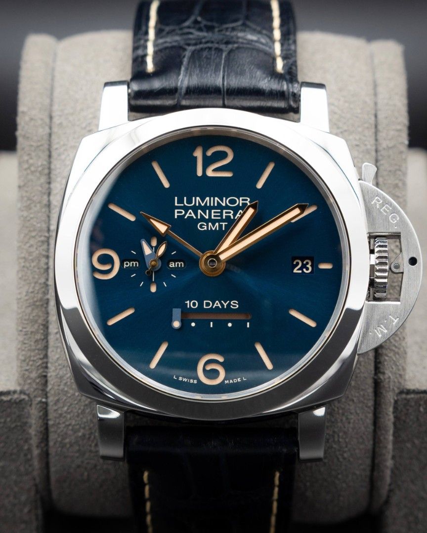 Panerai PAM00689 Luminor 1950 Automatic 10 Days Boutique Blue 44mm 2016 Full Set Like New Pam689 (Category: Watches) located in Singapore. Submitted by gdtimepieces (Listing ID 1452196311, Image 1). Description: ** Open to trades up/down! ** Shop Based Hi all, up for sales today is a Panerai PAM00689 Luminor 1950. A boutique-exclusive limited edition of just 300 pieces, featuring a gorgeous blue sunburst sandwich dial and Panerai’s impressive in-