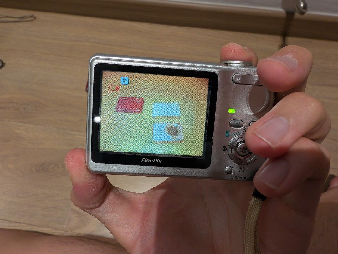 Y2K Digital Cameras (Category: Cameras) located in Singapore. Submitted by solidgood (Listing ID 1452290196, Image 5). Description: Sony W120 Pink - $80 (Pic 2) 😅 Flash is not working ✅ Zoom works ✅ Comes with battery and charger ✅ Screen is clear and clean Fujifilm Finepix F460 - $100 (Pic 4) ✅ Screen is clear and clean ✅ Flash and zoom works ✅ Comes with battery, charger and memory card 😅 Sometimes there is lines on the picture (but once you 