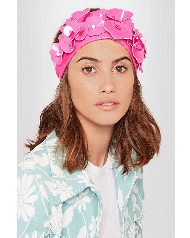 BN Authentic MIU MIU Runway headband Pink retro embellished flower accessories (Category: Accessories) located in Singapore. Submitted by slashstash (Listing ID 1452982478, Image 2). Description: - Brand new Authentic Miu Miu runway headband in pink (verify online and photos) - Features retro-inspired embellished flowers and pearls, statement piece - Note on slight mark on the inner band, cant be seen if worn.