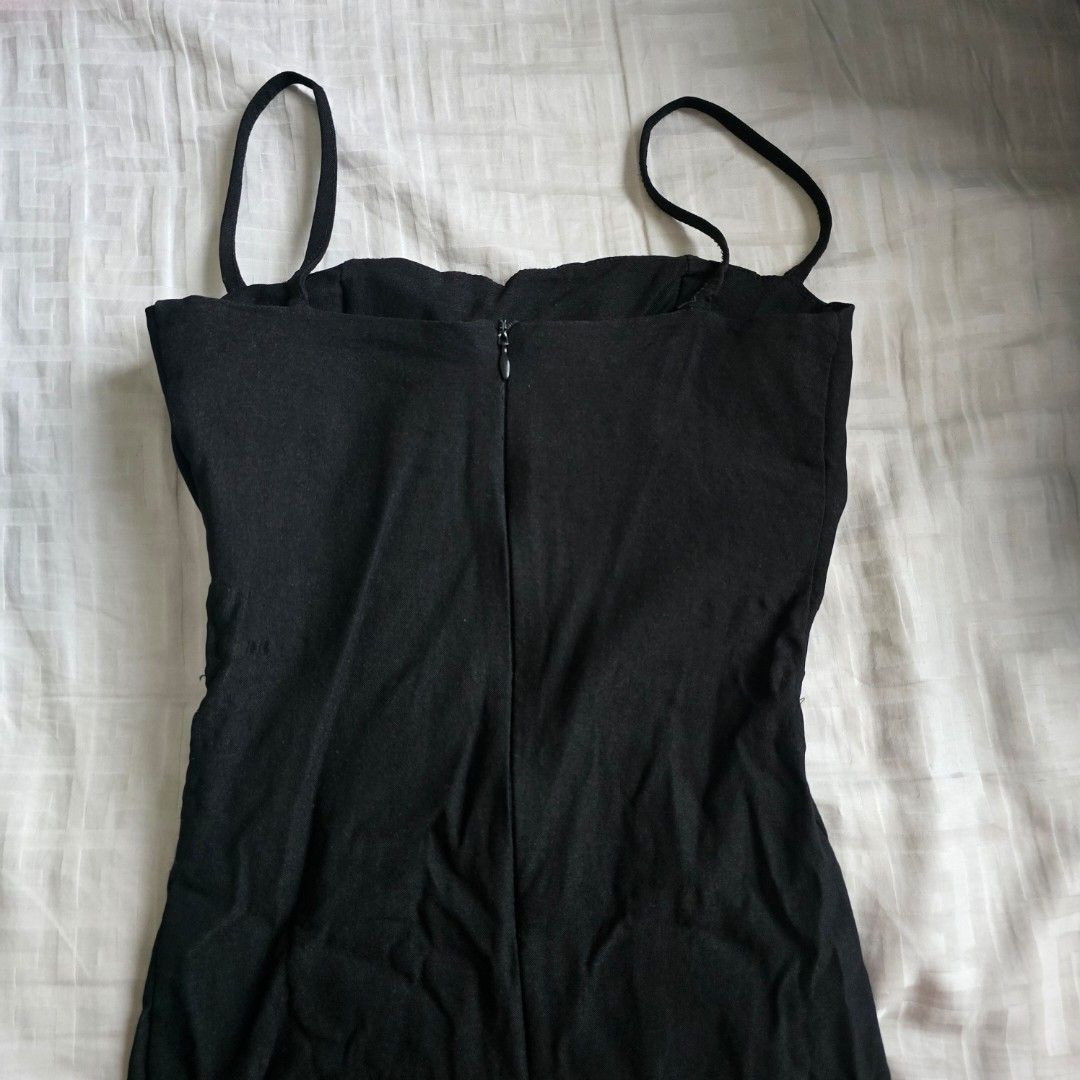 Black Midi Corporate Working Spag Dress (Category: Dresses) located in Singapore. Submitted by reggum (Listing ID 1448031907, Image 3). Description: measured laid flat: (stretchable) ptp: 29cm to 34cm length from shoulder: 94cm.