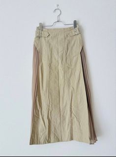 Snidel Japan Beige Pleated Midi Skirt with Buckle Detail