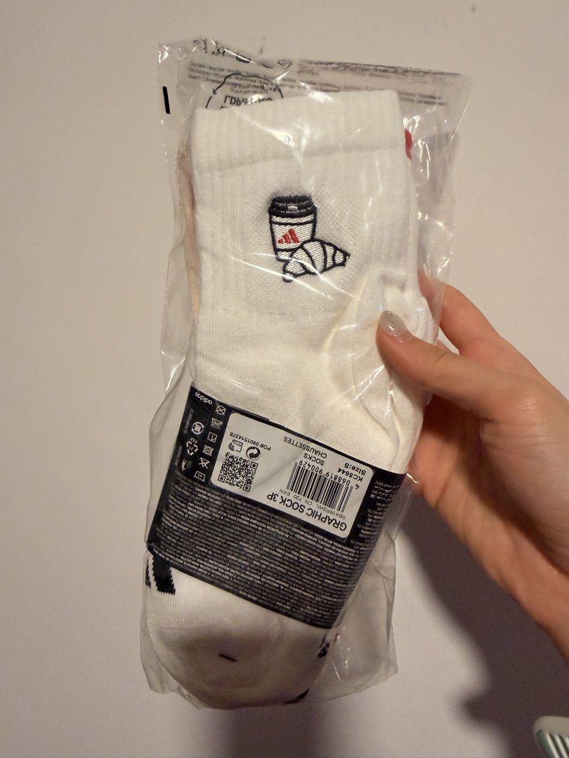 Adidas Graphic Sock 3 Pack Ankle Socks (Category: Socks & Tights) located in Singapore. Submitted by fundmypocketplz (Listing ID 1448437092, Image 2). Description: - BNIB - not selling individual pair - price is for all 3 pairs - super cute 🥹 - size: S (EUR 37-39).