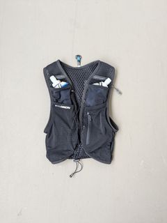 Salomon Active Skin 4 Running Vest with Squeeze Water Bottle (Reserved)