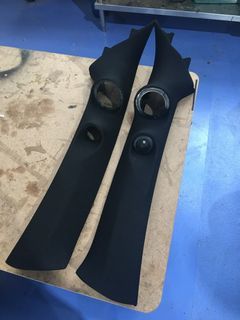 Toyota CH-R A-pillars