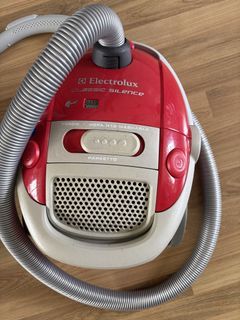 Electrolux Classic Silence Vacuum Cleaner 1600W HEPA H12
