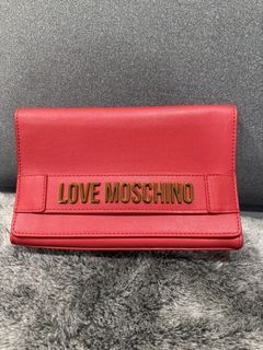 Authentic Love Moschino Square Chain in Red
