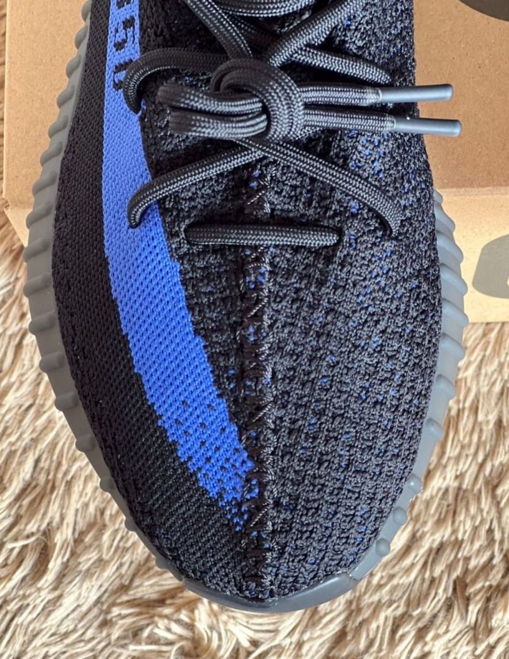adidas originals Yeezy Boost 350 V2 Dazzling Blue Sports Fabric Black Blue (Category: Sneakers) located in Singapore. Submitted by whappygem (Listing ID 1456694779, Image 5). Description: 🙋 FAQ 1️⃣ What sizes for Adidas adidas originals Yeezy Boost 350 V2 Dazzling Blue Sports Fabric Black Blue? → Chat me 2️⃣ Shipping? → Free via J&T/Ninja Van 3️⃣ Payment? → Cash on delivery 4️⃣ How to confirm? → Photos in ~3 days Any other questions? 💬.