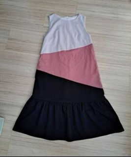 Colorblock Sleeveless Dress with Ruffle Hem - Size XS