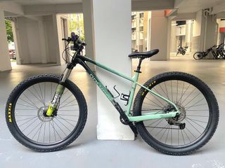Polygon Xtrada 6 Mountain Bike