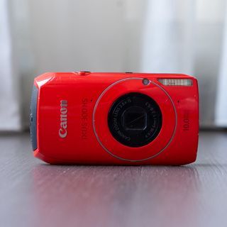 Canon IXUS 300 HS CCD Camera