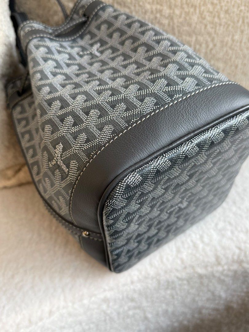 New Goyard Petit Flot Bucket Bag PM Canvas Grey (Category: Bags & Wallets) located in Singapore. Submitted by yasfinds (Listing ID 1457546305, Image 14). Description: New Goyard Petit Flot Bucket Bag PM L17 H23 D14.5cm Strap Drop 36.5-55cm Canvas Grey Comes with Dust bag and receipt only 1611+ F2508 Whats App: Kai @ +65 98263475 .