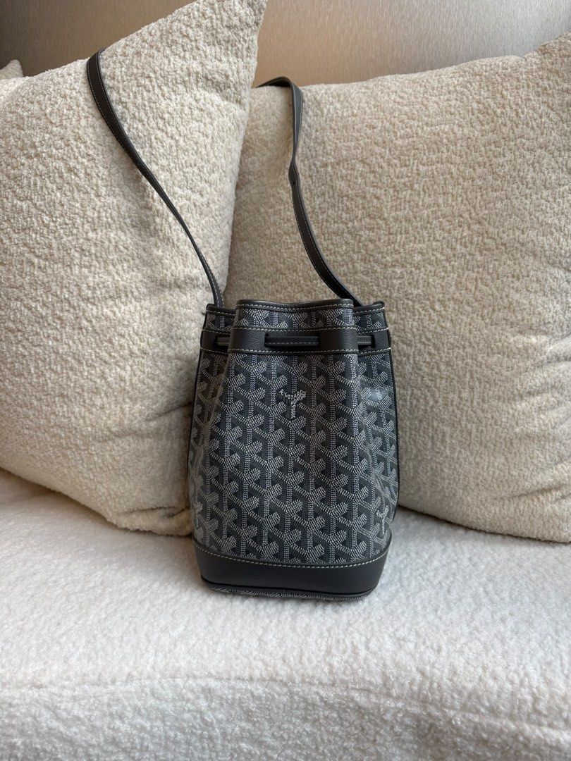 New Goyard Petit Flot Bucket Bag PM Canvas Grey (Category: Bags & Wallets) located in Singapore. Submitted by yasfinds (Listing ID 1457546305, Image 2). Description: New Goyard Petit Flot Bucket Bag PM L17 H23 D14.5cm Strap Drop 36.5-55cm Canvas Grey Comes with Dust bag and receipt only 1611+ F2508 Whats App: Kai @ +65 98263475 .