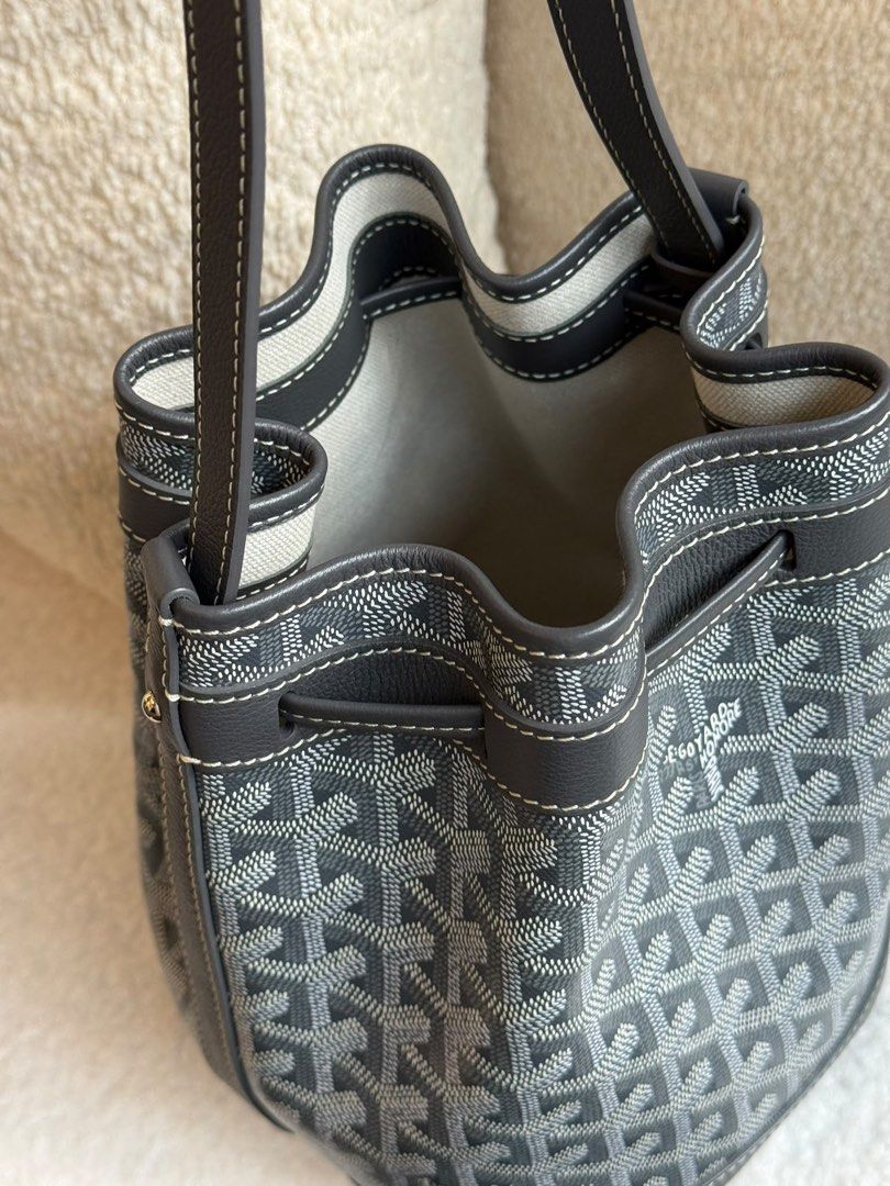 New Goyard Petit Flot Bucket Bag PM Canvas Grey (Category: Bags & Wallets) located in Singapore. Submitted by yasfinds (Listing ID 1457546305, Image 7). Description: New Goyard Petit Flot Bucket Bag PM L17 H23 D14.5cm Strap Drop 36.5-55cm Canvas Grey Comes with Dust bag and receipt only 1611+ F2508 Whats App: Kai @ +65 98263475 .