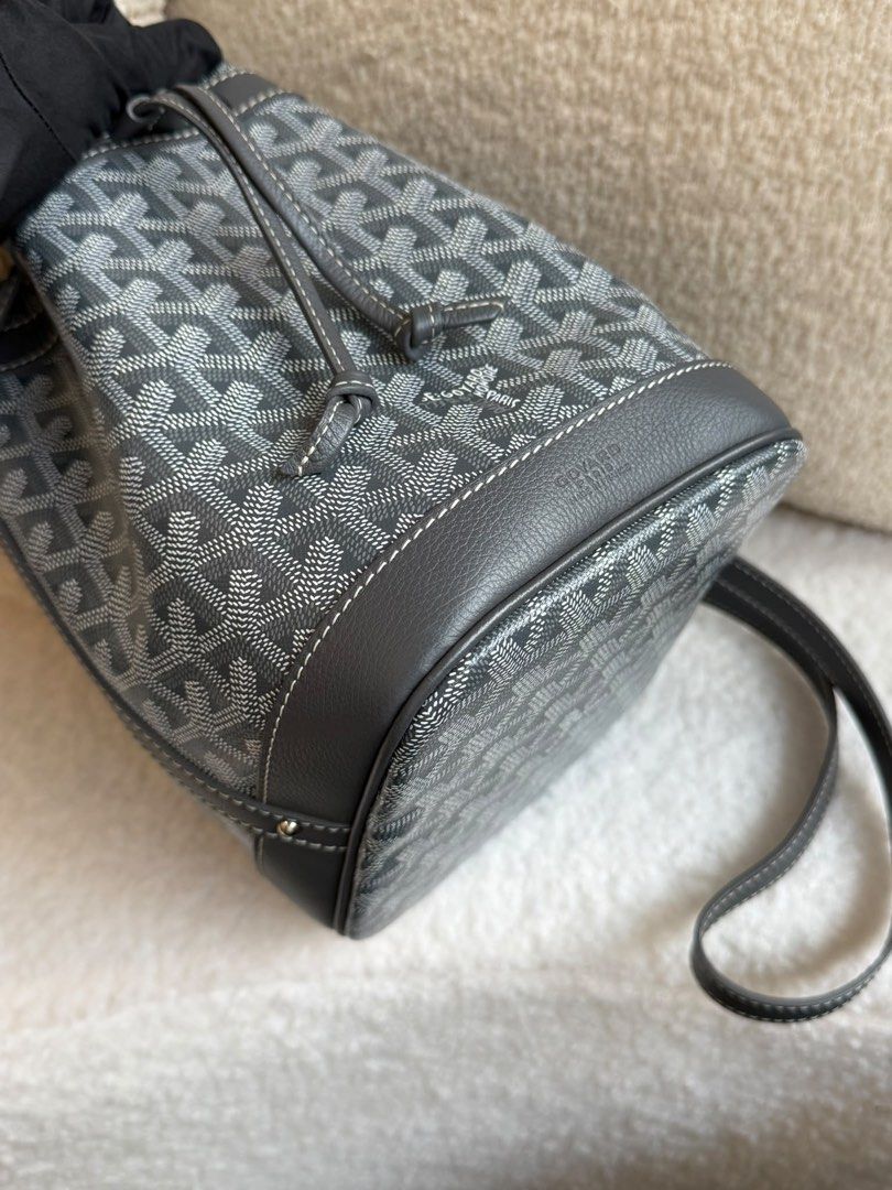 New Goyard Petit Flot Bucket Bag PM Canvas Grey (Category: Bags & Wallets) located in Singapore. Submitted by yasfinds (Listing ID 1457546305, Image 12). Description: New Goyard Petit Flot Bucket Bag PM L17 H23 D14.5cm Strap Drop 36.5-55cm Canvas Grey Comes with Dust bag and receipt only 1611+ F2508 Whats App: Kai @ +65 98263475 .