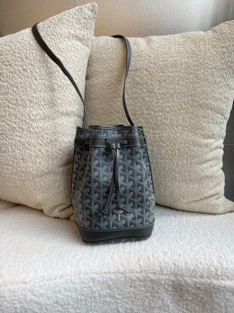 New Goyard Petit Flot Bucket Bag PM Canvas Grey (Category: Bags & Wallets) located in Singapore. Submitted by yasfinds (Listing ID 1457546305, Image 1). Description: New Goyard Petit Flot Bucket Bag PM L17 H23 D14.5cm Strap Drop 36.5-55cm Canvas Grey Comes with Dust bag and receipt only 1611+ F2508 Whats App: Kai @ +65 98263475 .