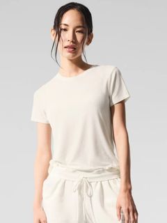 Alo Yoga Ribbed Sea Coast Tee Cream