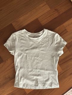 Uniqlo Basic Baby Blue Mini Tee T-Shirt Size S