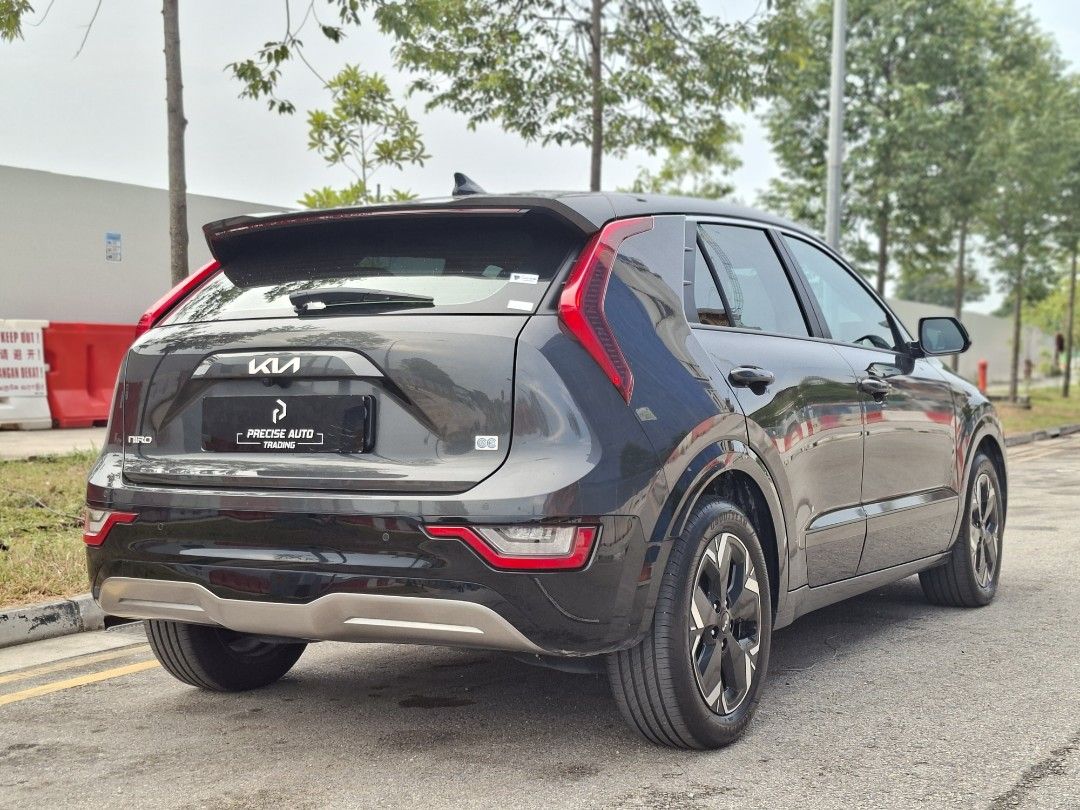 Kia Niro Electric sunroof Auto (Category: Used Cars) located in Singapore. Submitted by preciseauto (Listing ID 1457968649, Image 7). Description: 🔥🔥BOSS SAY ALL MUST GO CLEARANCE SALE🔥🔥 🚨CHEAPEST CARS IN THE MARKET🚨 🚘$500 DRIVEAWAY🚘 🏦LOWEST INTEREST FROM 1.48%🏦 🟢1 YEAR WARRANTY🟢 🔧FREE 1 YEAR SERVICING🔧 🏬 Vehicle 120 Points INSPECTION CHECK By In House Workshop BEFORE we put them for SALE 🚕 PHV Drivers Welcomed 🔁 High Trade In Va