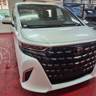 Toyota Alphard Hybrid 2.5X 8 Seater Auto