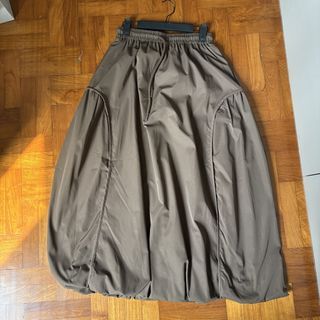Brown bubble skirt maxi