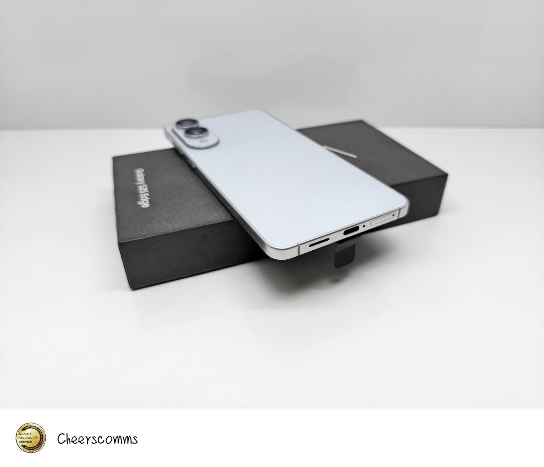 Galaxy S25 Edge 5G Titanium Silver 256GB (Category: Samsung) located in Singapore. Submitted by cheerscomms (Listing ID 1458166446, Image 3). Description: Galaxy S25 Edge 256gb Full set with box 🇸🇬SG 60•Life SG •CDC •Ns Vouchers🇸🇬 ✅All Vouchers Accepted in-Store 📱Trade-in Welcome (Mobile& tablet) High buy-in prices guaranteed tradeinmyphone.sg/trade-in-buyback-price/ 💳Paylater Options Available💳 •Atome -3 month installment •SPayLater-3 to 