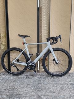 Polygon Helios A8 Road Bike Shimano 105 Di2