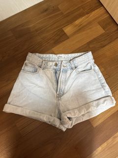 Pull & Bear Light Wash Summer Denim Shorts