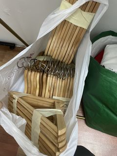 40pcs Wooden Clothes Hangers