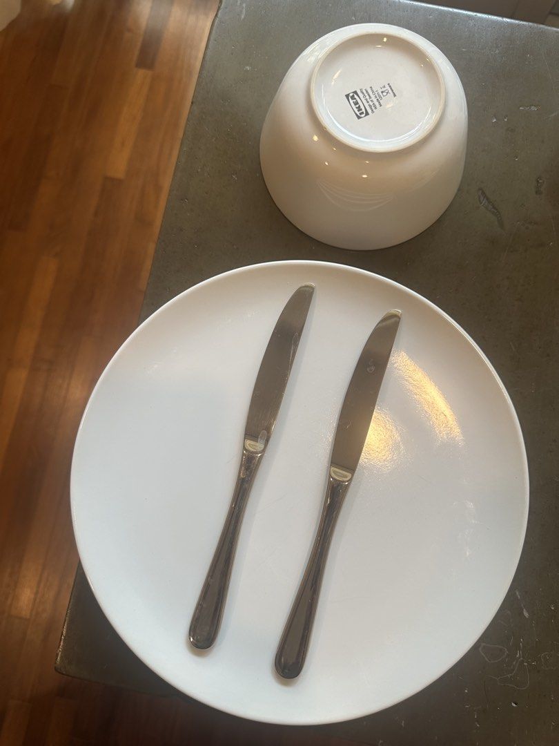 大盘子 (Category: Dinnerware & Cutlery) located in Singapore. Submitted by d13911581908571 (Listing ID 1458526736, Image 3). Description: 宜家的大盘子 26cm 4个 每个3元 可分开出售.