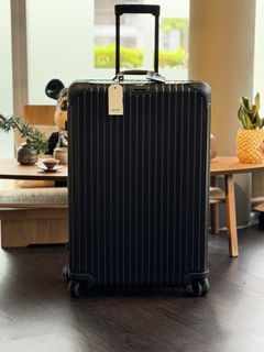 104L Brand New RIMOWA TOPAS 32” · 104L · RARE BLACK luggage