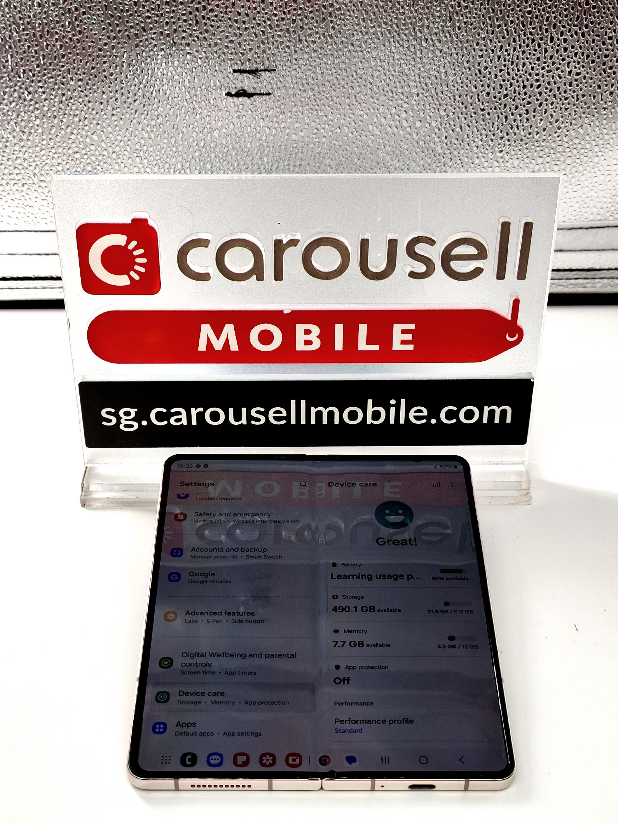 Galaxy Z Fold 4 Beige 512GB (Category: Samsung) located in Singapore. Submitted by carousellmobile (Listing ID 1458804195, Image 3). Description: .