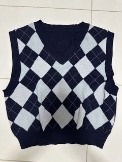 knitted vest design woman blue dark light diamonds checkered shirt y2k cute petite
