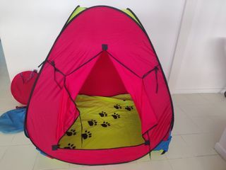 Pop Up Pet Tent - Red with Paw Prints