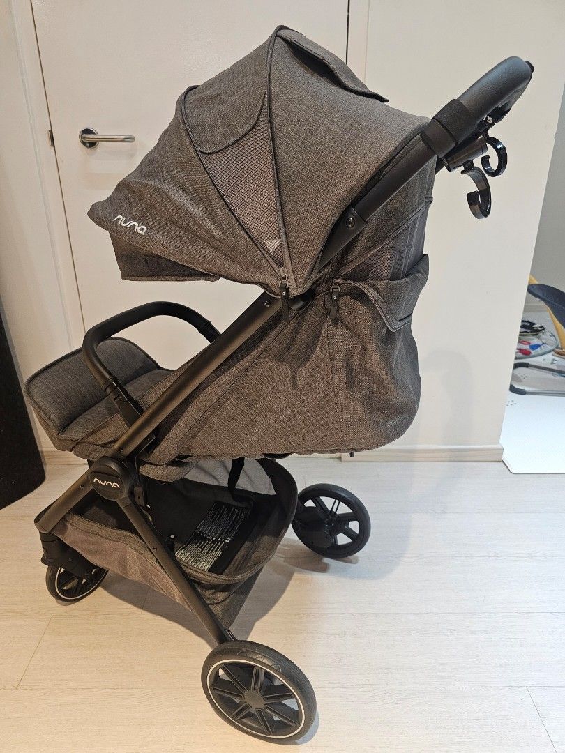 (Super New! 9.9/10) Nuna TRVL LX Stroller - Thunder Grey (with warranty!) (Category: Strollers) located in Singapore. Submitted by bungy99 (Listing ID 1454553695, Image 3). Description: Purchased in April 2026 Baby born in June 2026 started using in Aug 2026 Warranty: 2 years (April 2026 to April 2028) Condition: Like new / Super new condition. Zero signs of wear on wheels (refer to photos to believe it!). Usage: Used only 3 times for short trips
