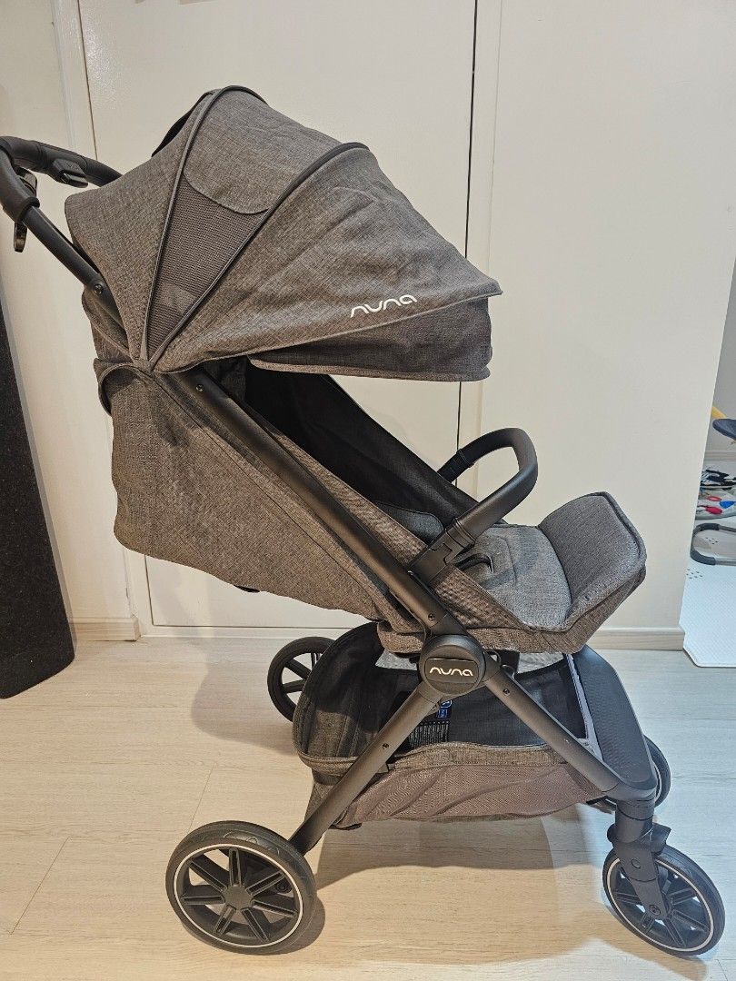 (Super New! 9.9/10) Nuna TRVL LX Stroller - Thunder Grey (with warranty!) (Category: Strollers) located in Singapore. Submitted by bungy99 (Listing ID 1454553695, Image 1). Description: Purchased in April 2026 Baby born in June 2026 started using in Aug 2026 Warranty: 2 years (April 2026 to April 2028) Condition: Like new / Super new condition. Zero signs of wear on wheels (refer to photos to believe it!). Usage: Used only 3 times for short trips