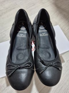 Obermain Black Ballet Flats