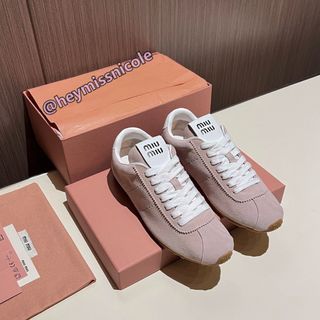 MIU MIU Plume Suede Round Toe Lace-up German Training Shoes Thin-Soled Low-Top Casual Shoes Pink