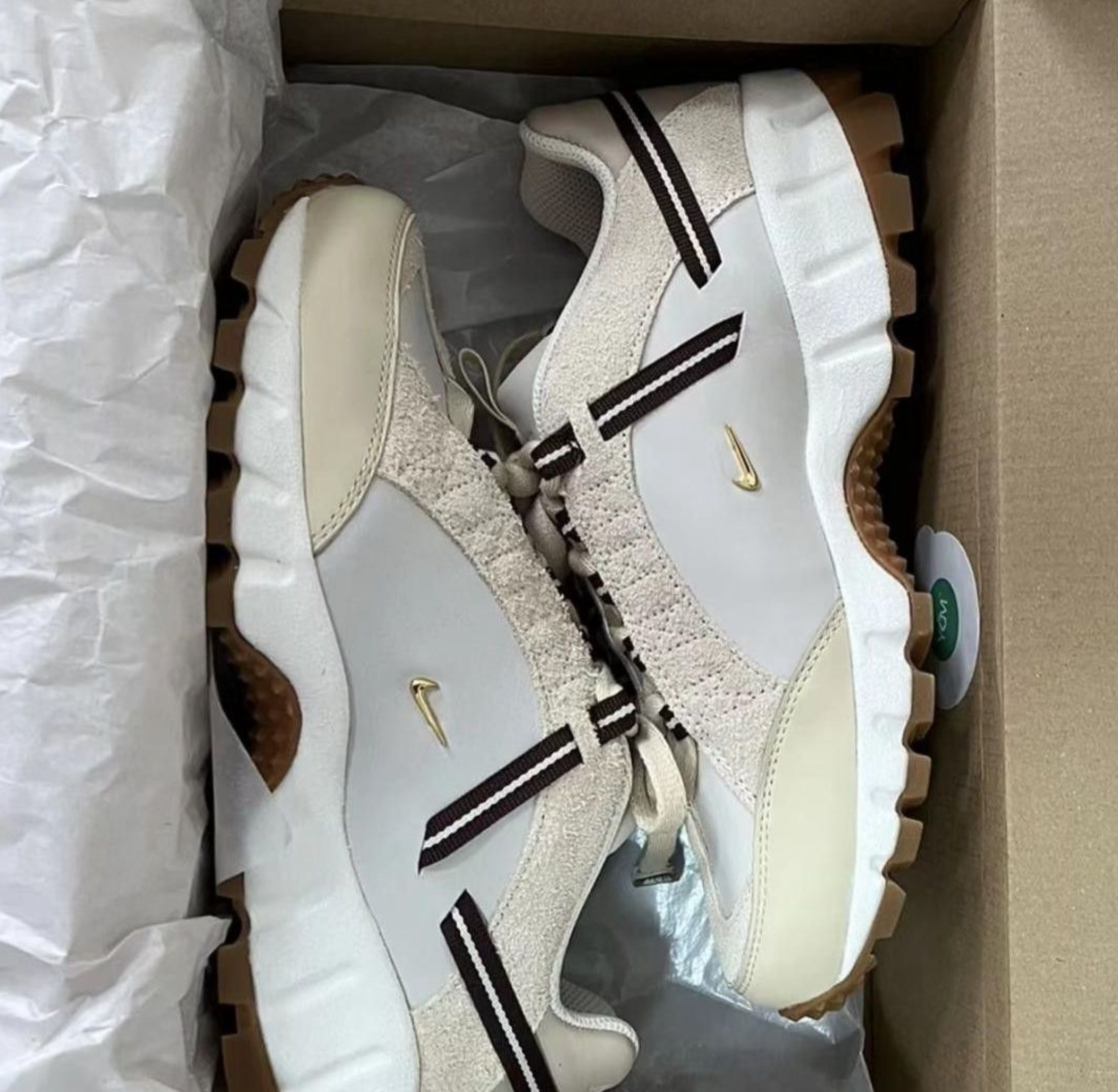 Jacquemus x Nike Air Humara LX Fashion Sports Sneakers (Category: Sneakers) located in Singapore. Submitted by epicwind-ee16 (Listing ID 1459308908, Image 1). Description: Welcome! 🎉 Nike — Jacquemus x Nike Air Humara LX Fashion Sports Sneakers Brand new, great quality! 🚚 Simple process: Order → 3-day photo confirm → Free shipping → Cash on delivery J&T or Ninja Van, your choice! Interested? Chat me 💬.