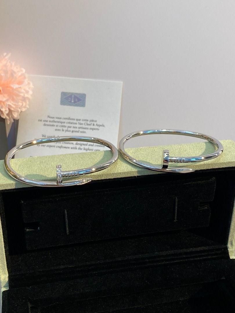 Van Cleef & Arpels Diamond Nail Bracelet White Gold (Category: Bracelets) located in Singapore. Submitted by lunea.edit (Listing ID 1459328507, Image 1). Description: .