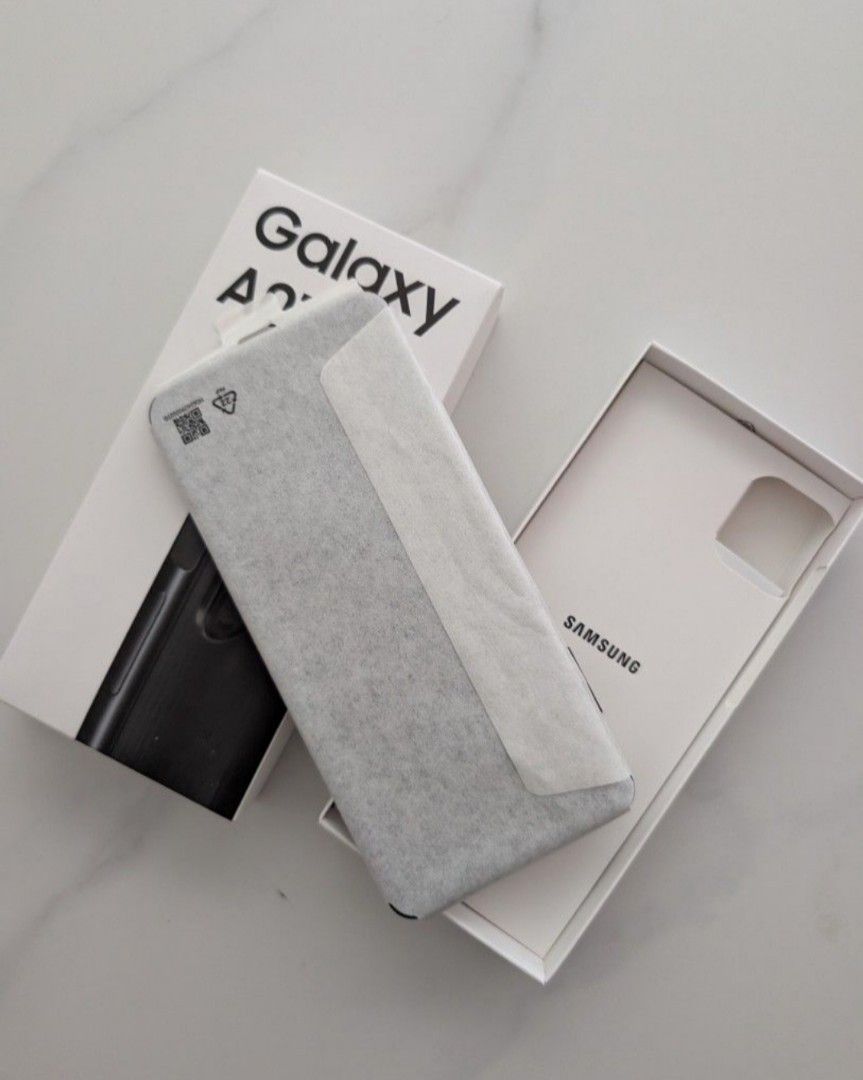 Samsung A07 5G Black 256GB (Category: Samsung) located in Singapore. Submitted by hlwww866 (Listing ID 1460217041, Image 6). Description: - Samsung A07 5G - 256GB Storage & 8GB RAM - 6000mAh Battery - Immersive 120Hz Display - 50MP Camera - Smooth Performance (Device Care Certified) - Includes Original Box .